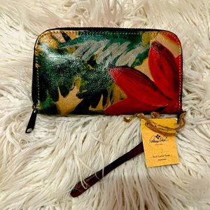 NWT Patricia Nash spring multi print wristlet
